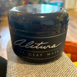 Alitura the clay mask